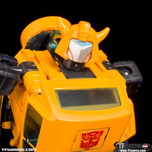 Masterpiece-Bumblebee-Mask-08