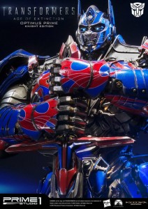 Transformers-AoE-Optimus-Prime-Knight-Statue-009_1430309100